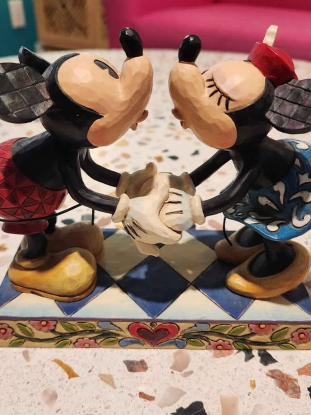 Disney Traditions Jim Shore Collection "Smooch for my Sweetie" figurine